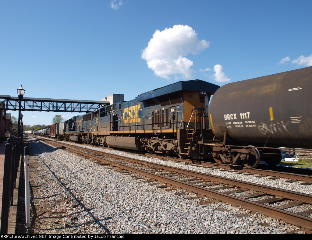 CSX 895